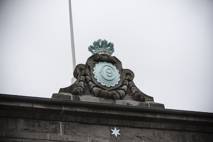 Þrátt fyrir að þing verði ekki kallað saman strax getur kjörbréfanefnd til bráðabirgða hafið störf strax eftir helgi.