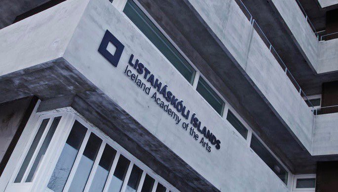 Í athugasemd frá arkitektúrdeild LHÍ segir að þéttleiki sumra uppbyggingarreita í breyttu aðalskipulagi séu í mótsögn við markmið gildandi aðalskipulags borgarinnar.