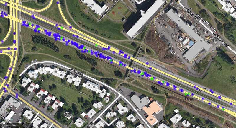 Hér sjást aftanákeyrslur á Miklubraut milli Réttarholtsvegar og Reykjanesbrautar. Bláir punktar eru óhöpp án meiðsla. Grænir punktar eru slys á fólki.