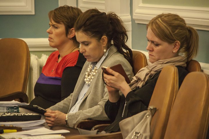 Á myndinni eru þrjár þingkonur. Katrín Júlíusdóttir hefur ákveðið að hætta á þingi, Elín Hirst galt afhroð í prófkjöri og líklegt er að Líneik Anna Sævarsdóttir verði í besta falli í baráttusæti í komandi kosningum.