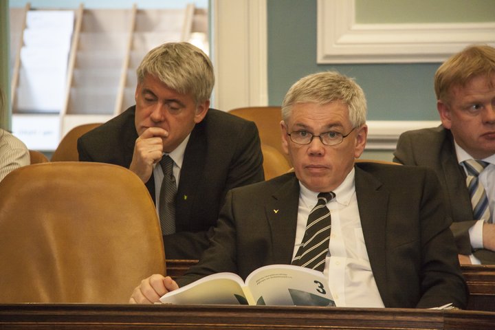 Líkur Vilhjálms Bjarnasonar á því að halda þingsæti sínu drógust mjög saman í gær þegar Sjálfstæðisflokkurinn ákvað að færa Bryndísi Haraldsdóttur úr fimmta í annað sæti á framboðslista flokksins í Suðvesturkjördæmi.