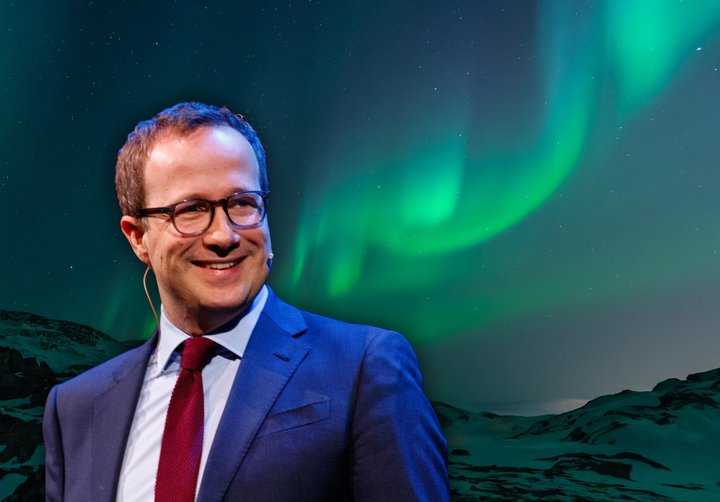 Andri Snær Magnason gaf út bókina Draumalandið árið 2006 þar sem hann fjallar um hugmyndir sínar um að slökkva götuljós á næturnar svo fólk geti séð stjörnurnar og norðurljósin.