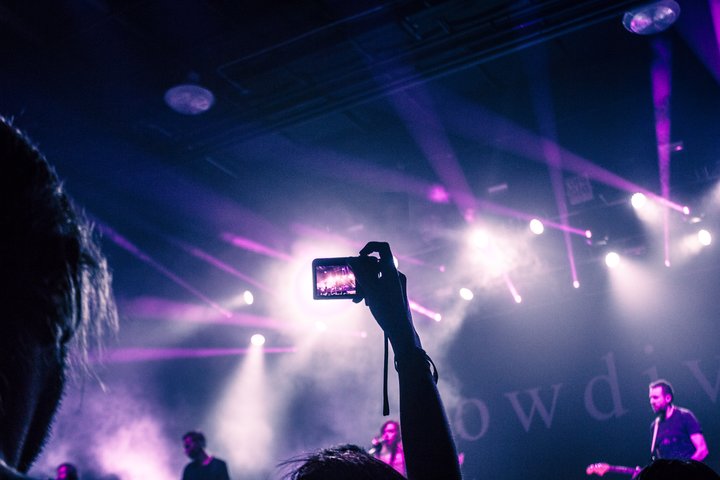 Samkeppnin um streymismarkað fyrir tónlist er ansi hörð, og íslenskar streymisveitur hafa ekki getað haldið í við alþjóðlegu risanna á markaðnum.