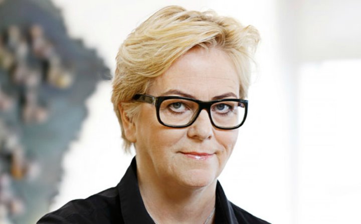 Birna Einarsdóttir, bankastjóri Íslandsbanka, sagðist fyrr á þessu ári vera að íhuga stöðu sína vegna yfirtöku ríkisins á bankanum og þeirrar launalækkunar sem hún sá fram á vegna þessa. 