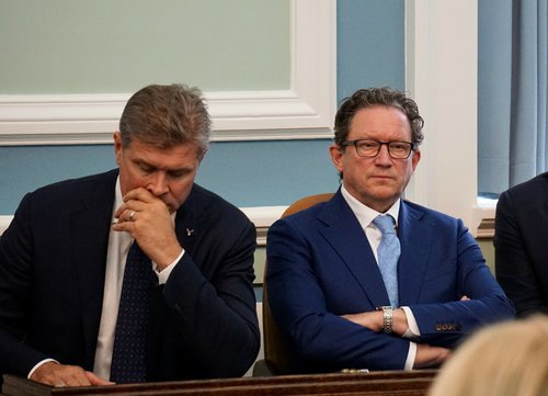 Bjarni og Kristján Þór á Alþingi. Ánægja með störf Bjarna eykst töluvert frá svipaðri mælingu í fyrra en Kristján Þór er óvinsælasti ráðherrann. Mynd: Bára Huld Beck