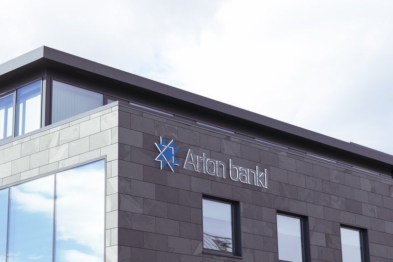 Greinendur Arion banka spá verðlækkun á fasteignmarkaði á næstu þremur árum.