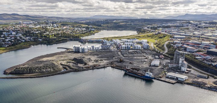 Tillaga íbúaráðs Grafarvogs um að taka upp póstnúmerið 112 í Bryggjuhverfi hefur verið dregin til baka.