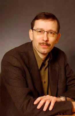 Lars Calmfors var sá sem mælti með Þorvaldi Gylfasyni. Honum duttu ekki margir aðrir íslenskir hagfræðingar í hug og óraði ekki fyrir því að íslenska ráðuneytið myndi setja sig upp á móti ráðningunni.