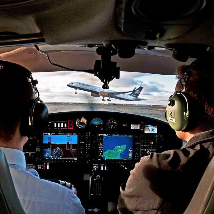 Icelandair hyggur á nýtt flugtak. Til þess þarf félagið að safna nýju hlutafé.