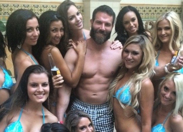 dan.bilzerian.girls-.jpg