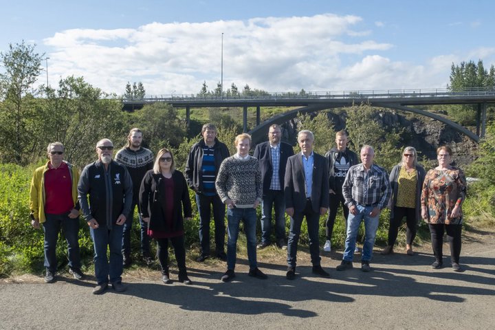 Framboðslisti Miðflokksins í Múlaþingi. Sigurður er í aftari röð, þriðji frá vinstri, en Þröstur er í fremri röð, þriðji frá hægri..
