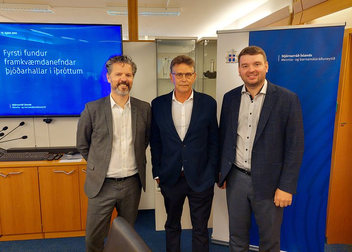 Dagur B. Eggertsson, borgarstjóri í Reykjavík, Gunnar Einarsson, formaður framkvæmdanefndarinnar, og Ásmundur Einar Daðason, mennta- og barnamálaráðherra.