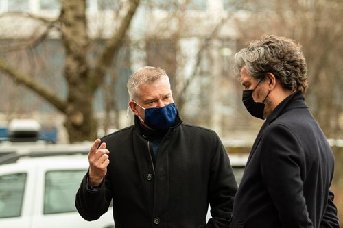 Guðjón Auðunsson og Dagur B. Eggertsson við undirritun samnings um uppbyggingu á reitnum fyrr á árinu. Mynd: Reitir