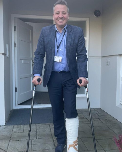 Guðlaugur Þór fótbrotnaði í byrjun október og gekkst undir aðgerð vegna brotisins. Mynd: Facebook