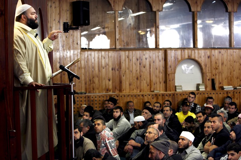 Föstudagsbænir í mosku í Kaupmannahöfn. 