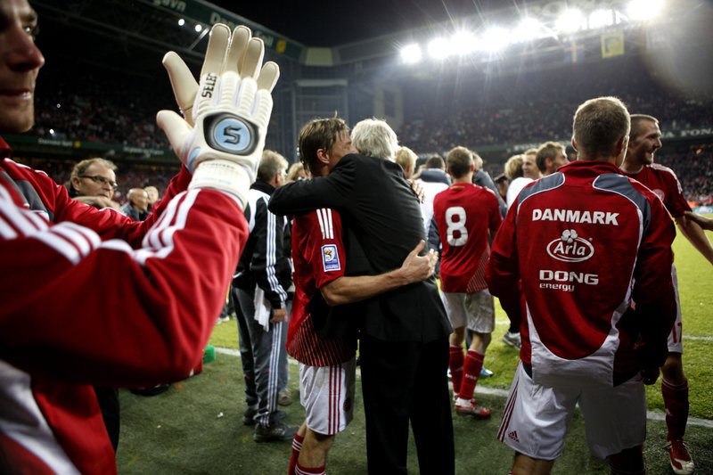 Danir sigruðu Svía og komust á heimsmeistaramótið árið 2010. MYND: EPA