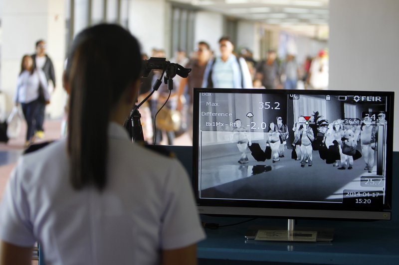 Hitamælingar á flugvelli á Filippseyjum. Mynd: EPA