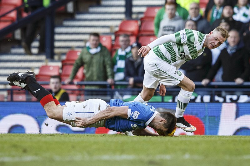 Átök í leik Rangers og Celtic.