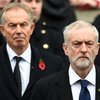 Jeremy Corbyn, með Tony Blair í bakgrunni.
