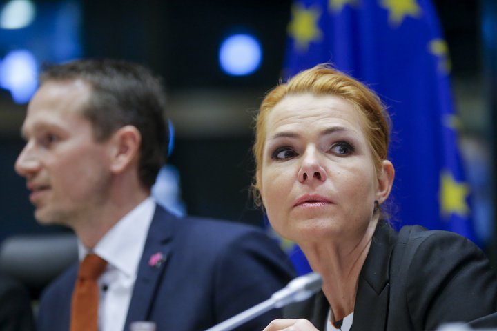 Inger Støjberg, þáverandi ráðherra innflytjendamála í dönsku stjórninni, sést hér á fundi í Brussel 25. janúar árið 2016. Þann sama dag sá hún fréttir sem gerðu hana hoppandi illa og urðu kveikjan að þeim embættisfærslum sem nú eru til rannsóknar.