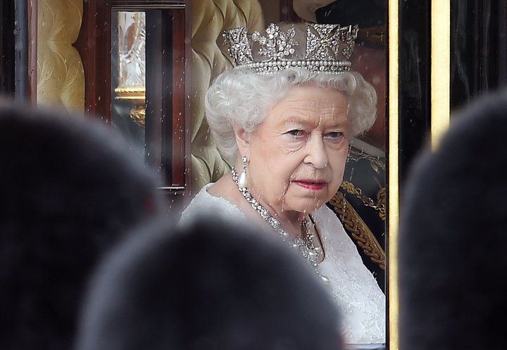 h_52764694.jpg Elísabet II Englandsdrotting