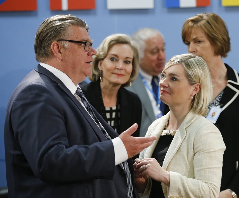 Timo Soini, utanríkisráðherra Finnlands, hefur sagt að Brexit gæti hugsanlega markað upphaf endiloka ESB eins og við þekkjum það. Hann varar við að fleiri þjóðir gætu hugsað sig til hreyfings.