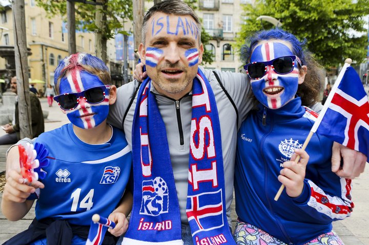 Ferðamálastofa telur líklegt að Evrópumótið í fótbolta hafi haft talsverð áhrif á útlandaferðir Íslendinga í júní. 
