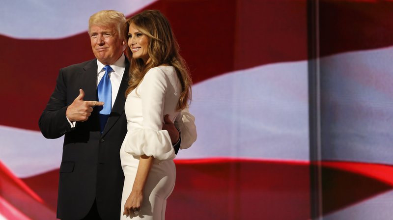 Donald Trump ásamt eiginkonu sinni Melaniu.
