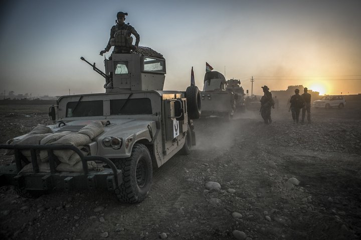 Kúrdar búa sig undir að ráðast til atlögu gegn Íslamska ríkinu suður við Mosul í Írak í ágúst 2016.