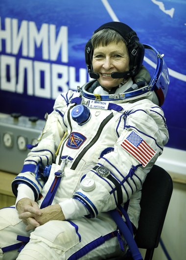 Whitson, sem er 57 ára, er elsta kona sem farið hefur út í geim.