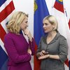 Lilja Alfreðsdóttir utanríkisráðherra og Aurelia Frick, utanríkisráðherra Liechtenstein, ræða saman í höfuðstöðvum EFTA í Sviss eftir leiðtogafund samtakanna 21. nóvember síðastliðinn.