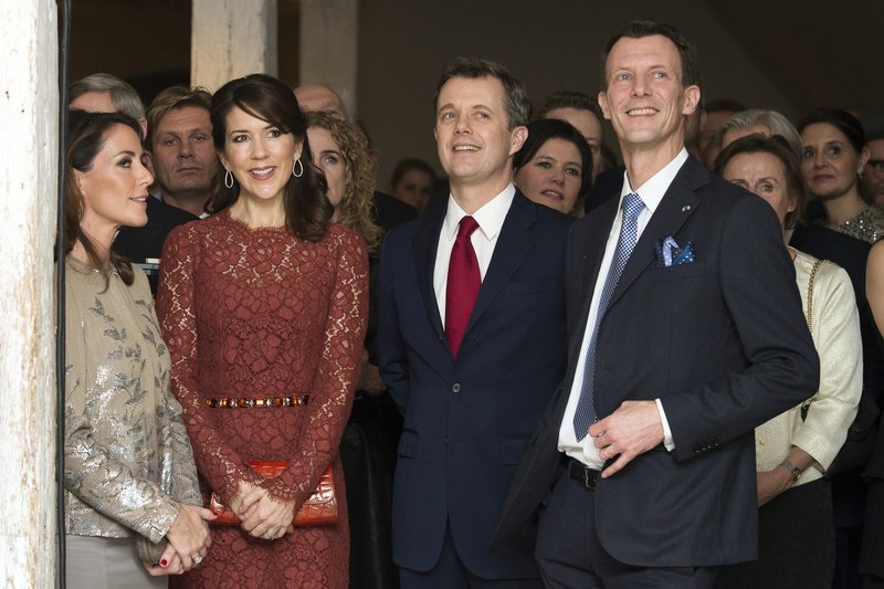 Mary ásamt eiginmanni sínum, bróður hans og mágkonu við móttöku sem haldin var til heiðurs Guðna Th. Jóhannessyni, forseta Íslands, fyrir nokkrum dögum. MYND:EPA