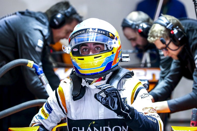 Alonso hefur ekið fyrir McLaren undanfarin ár og verið í basli, enda er bílvélin ekki góð.
