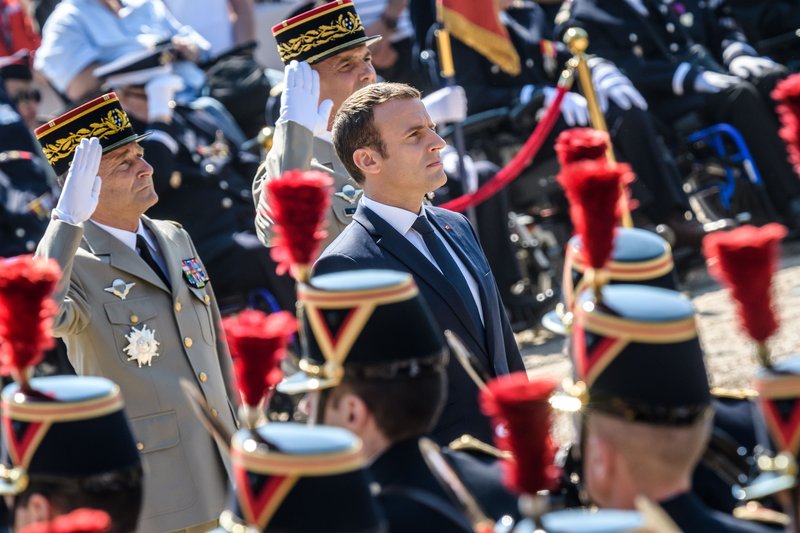 Þingstyrkurinn mun gera verkefnið auðveldara fyrir Emmanuel Macron. Hann verður samt sem áður að stíga varlega til jarðar til þess að geta fullnýtt styrk sinn.