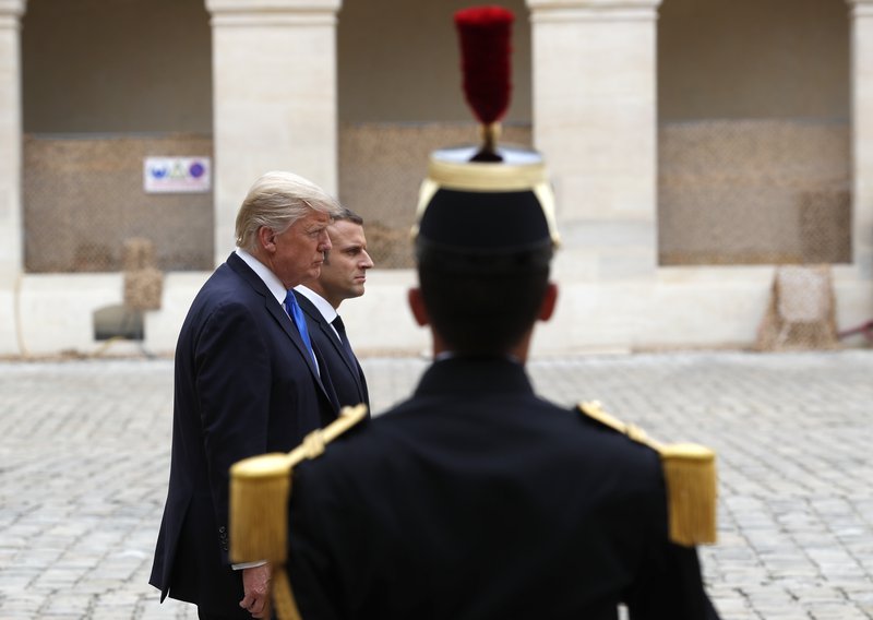 Trump og Macron Frakklandsforseti. Mynd: EPA