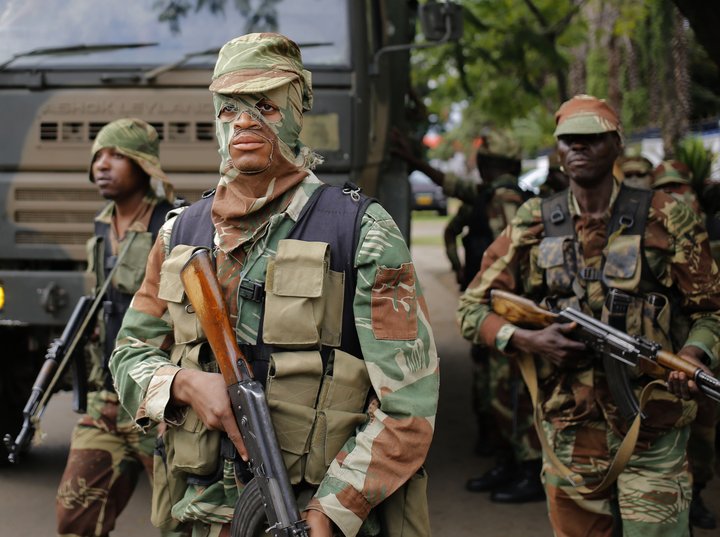 Robert Mugabe Simbabve herinn her valdarán