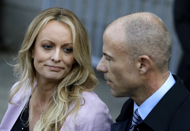 Stormy Daniels með lögmanni sínum Michael Avenatti.
