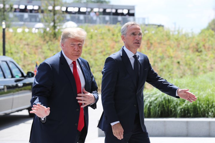 Donald Trump Bandaríkjaforseti og Jens Stoltenberg aðalritari Sameinuðu þjóðanna í Brussel fyrr í dag.