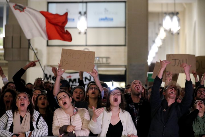 Mótmælendur á Möltu í lok nóvember 2019