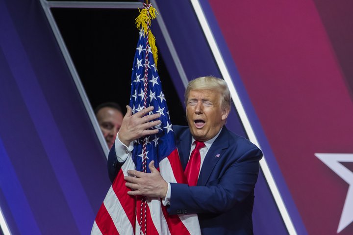 Donald Trump er þegar búinn að sá fræjum efa í huga almennings um lögmæti komandi kosninga. Hvað gerist ef niðurstaðan verður hreint ekki ljós á kosninganótt?