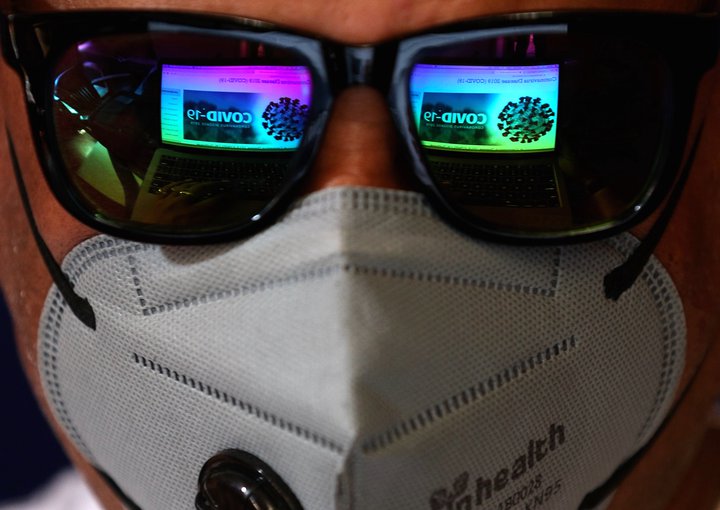 Yfir 90 þúsund  manns hafa greinst með nýju kórónuveiruna.