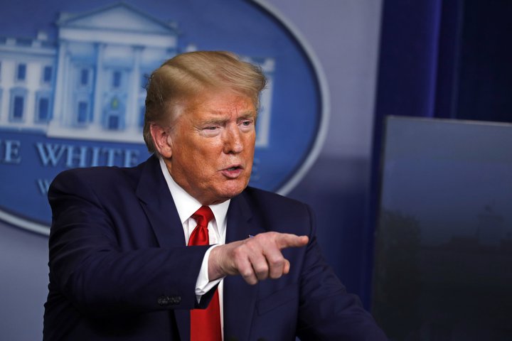 Trump sagði öruggt að opna bandaríska skóla því börn væru „næstum ónæm“ fyrir COVID-19.