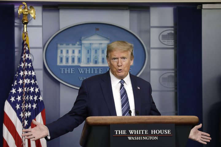 Donald Trump fráfarandi Bandaríkjaforseti