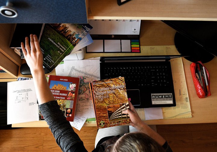 Framhaldsskólinn var styttur úr fjórum árum í þrjú.