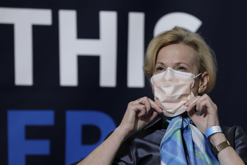 Deborah Birx er einn af ráðgjöfum Trumps. Hún hefur talað fyrir grimuskyldu í Bandaríkjunum en Sott Atlas gegn henni. Mynd: EPA