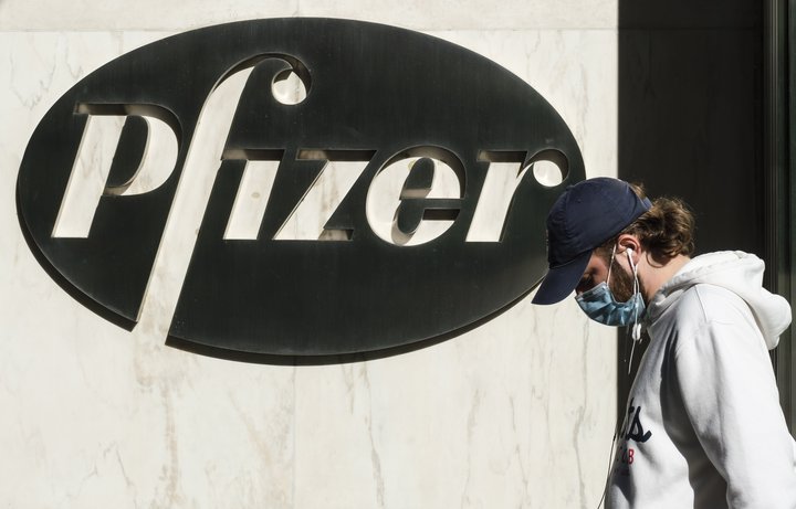 Tilkynning lyfjarisans Pfizer og þýska lyfjafyrirtækisins BioNTech um góðan árangur í bóluefnistilraunum vakti upp miklar væntingar í dag.