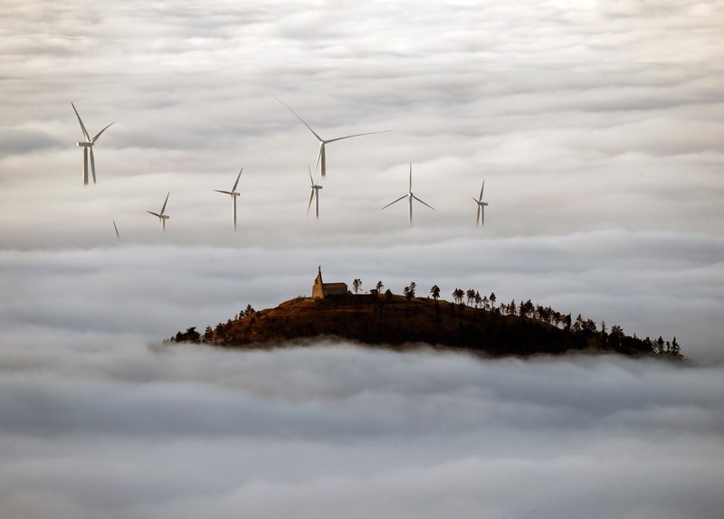 Vindorkuver á suðurhluta Spánar. Víða í Evrópu er komin löng reynsla á nýtingu vindsins.  Mynd: EPA