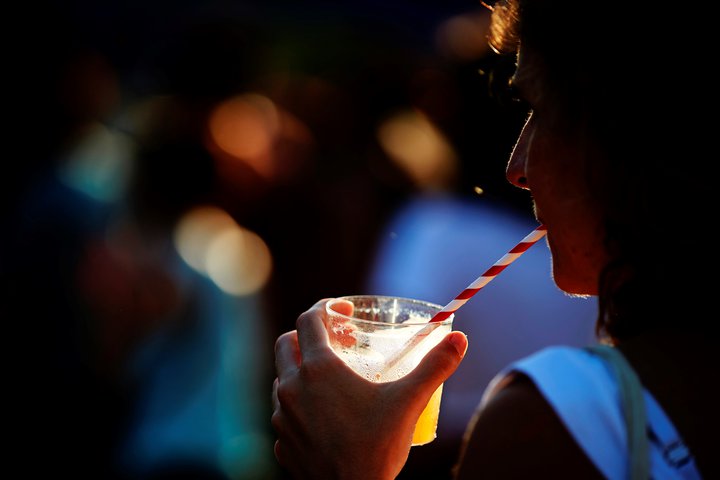 Margir ferðamenn eru á Spáni að njóta lífsins.