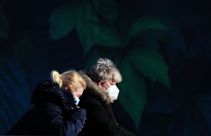 Hvert liggur leið eftir ómíkron-bylgjuna?