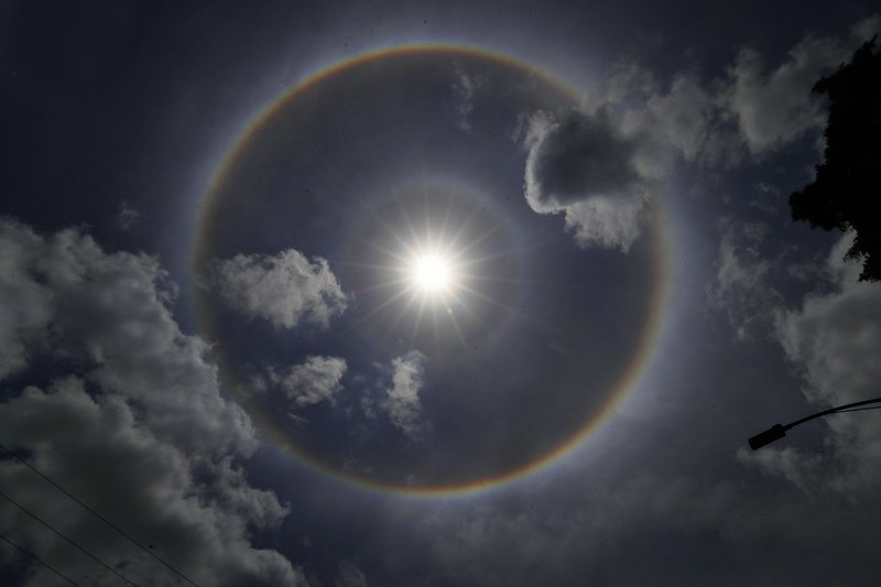 Sólarorkan er óþrjótandi auðlind. Endurnýjanleg. En tæknin sem við notum til að fanga hana er ekki græn. Mynd: EPA